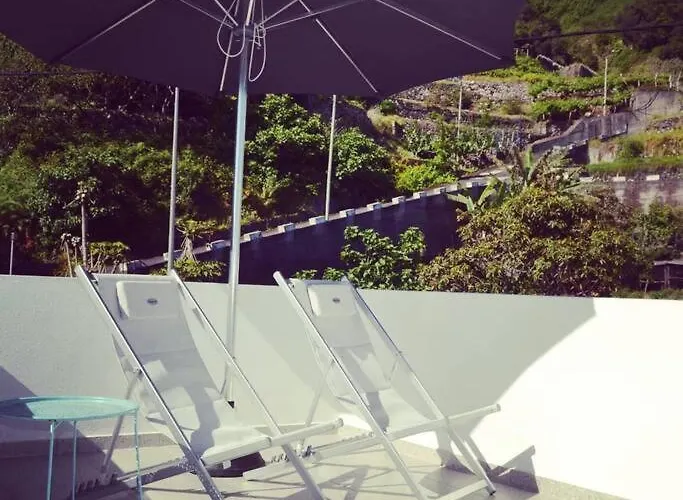 Lazy Lizard Seixal (Madeira)